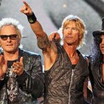 Axl Rose, Duff McKagan, dan Slash akhirnya kembali bersama dalam satu panggung setelah 23 tahun tidak tampil bersama