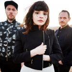 Chvrches gandeng Hayley Williams dalam rework "Bury It" | theguardian.com