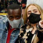 Adele Tertangkap Kamera Gandeng Pacar Baru Saat Menonton NBA Finals