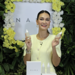 Gunakan Bahan Alami Kakadu, Luna Maya Hadirkan NAMA SKIN C BOOSTER FACE SERUM