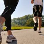 Lebih Baik Olahraga Pagi atau Sore? Simak Penjelasan Berikut Ini