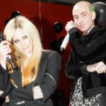 Avril Lavigne Gandeng Blackbear di MV single Love It When You Hate Me