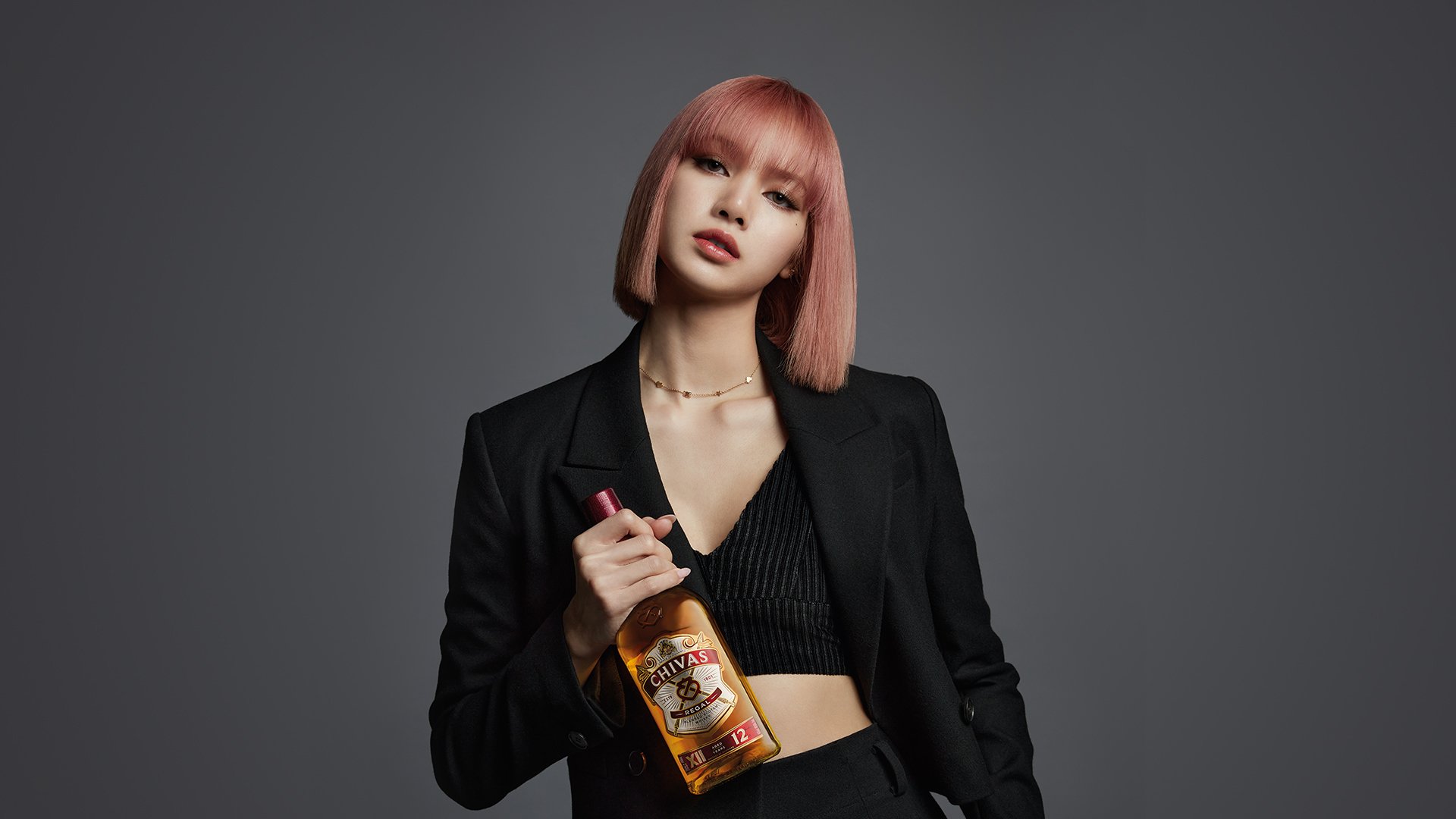 Kolaborasi Chivas Regal X LISA BLACKPINK Lewat Campaign “I Rise, We Rise”