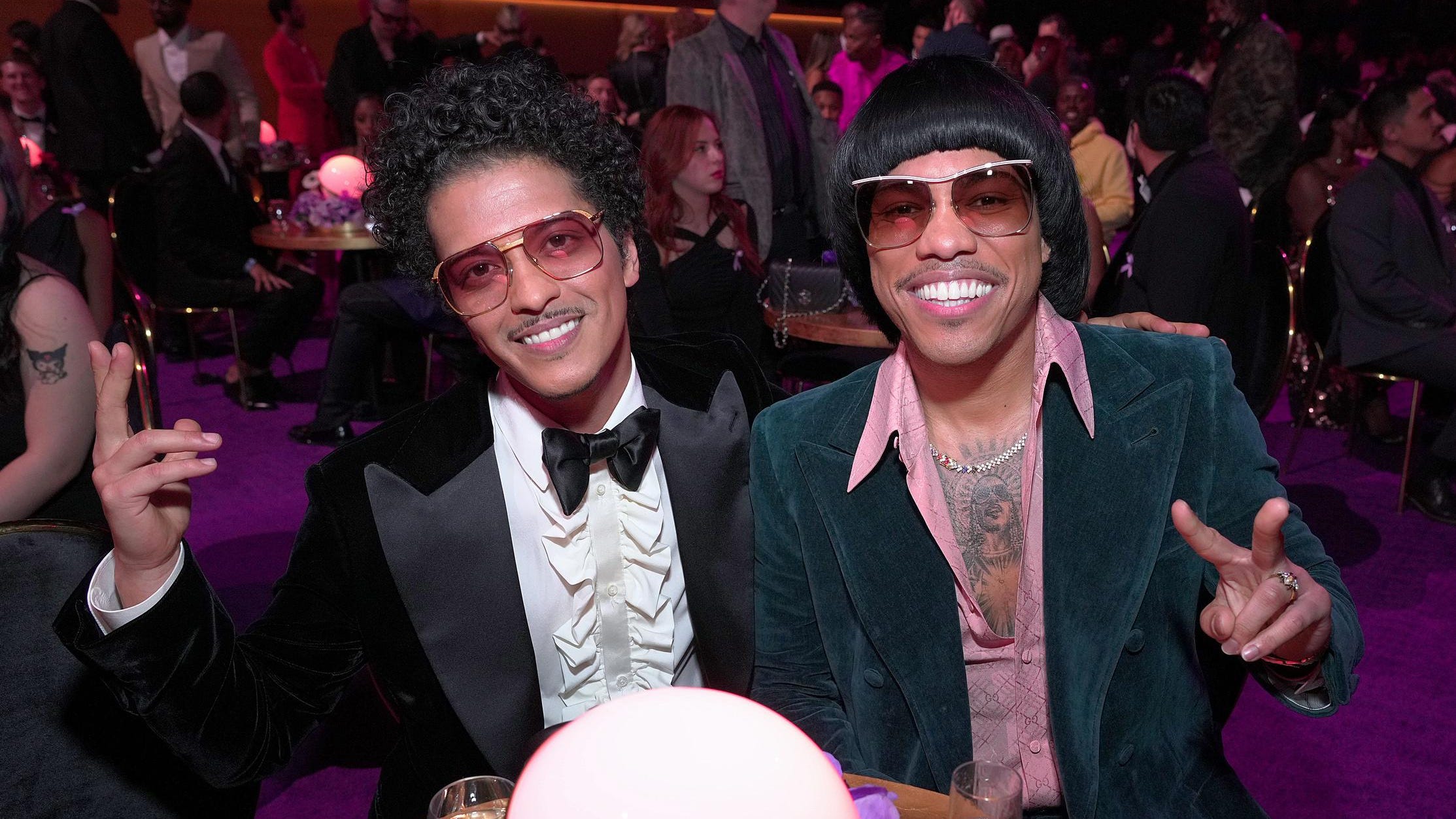 Silk Sonic Menangkan Empat Kategori Bergengsi di Grammy Awards 2022