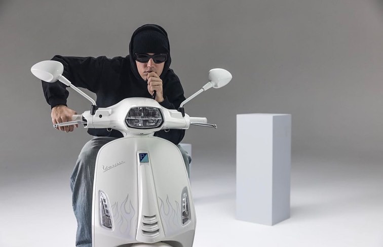 Kolaborasi Skuter Vespa X Justin Bieber Dirilis!