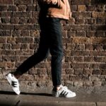 Rekomendasi 3 Sepatu Adidas Stylish yang Tidak Habis Dimakan Zaman