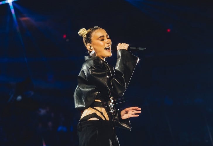 Style Agnez Mo di iHeartRadio Hingga Fans Buat Tato Tanda Tangannya