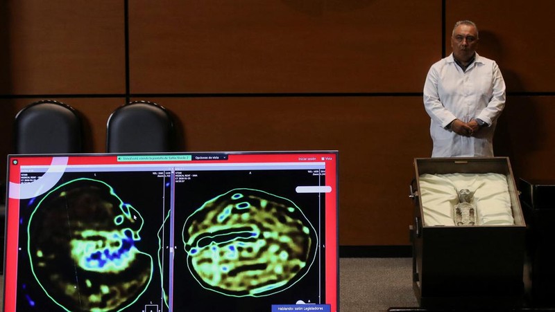 Penggila UFO Meksiko Pamerkan Dua Jasad Alien!