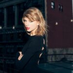 Taylor Swift Kasih Bocoran Tracklist "1989 (Taylor's Version)" From The Vault