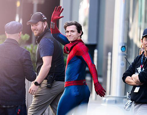 Tom Holland Alami Gegar Otak di Lokasi Syuting Spider-Man: Brand New Day, Syuting Terhenti Sementara