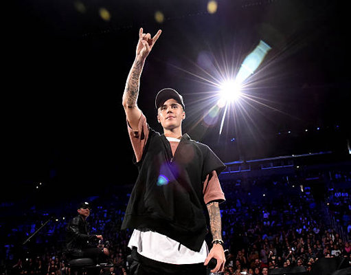 Daftar Lengkap 23 Lagu di Album ‘Swag II’ Justin Bieber, Diurutkan dari Awal hingga Akhir