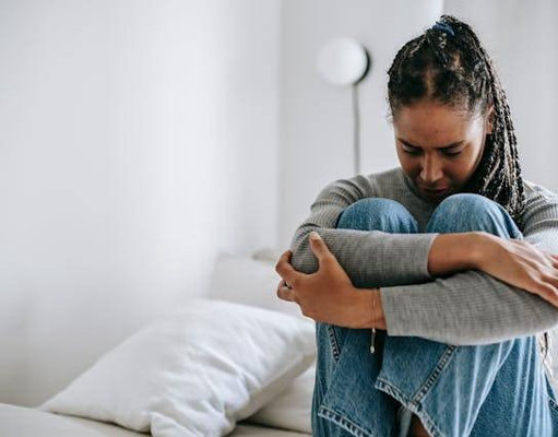 15 Lagu tentang Insecure yang Relate, dari Minder sampai Self-Love